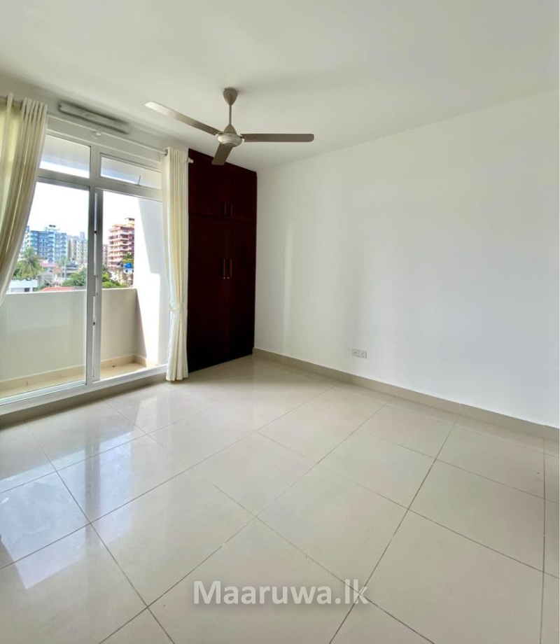 Apartment For Sale At Bambalapitiya(Colombo 4) • 830 Sq.Ft Colombo 04